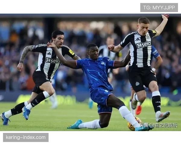 半场结束,切尔西2-0领先热刺,雅克松与帕尔默分别建功 半场结束,切尔西2-0领先热刺,雅克松与帕尔默分别建功